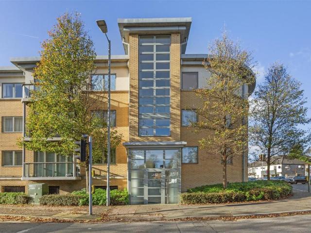 Flat for sale in Buckinghamshire