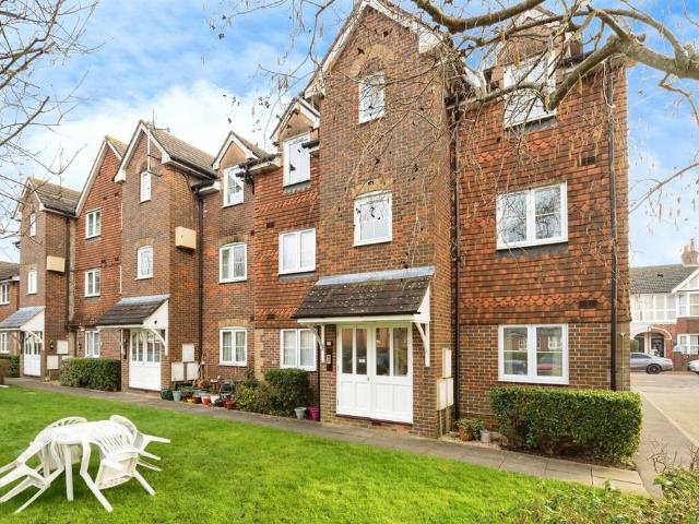 Flat for sale in St James, Sandown Park
