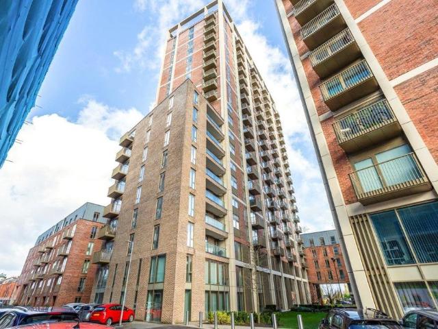 Flat for sale in Blackfriars, Salford