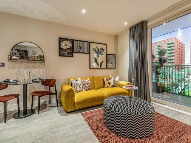 Flat for sale in Dagenham, Cat Hill