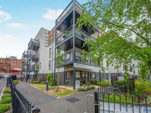 Flat for sale in Maney, Sutton Coldfield