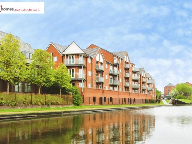 Flat for sale in West Midlands