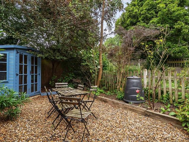 Flat for sale in London Borough of Lewisham, Brockley