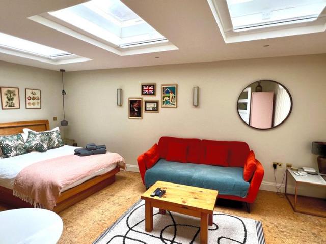 Flat for sale in Notting Hill, Greater London
