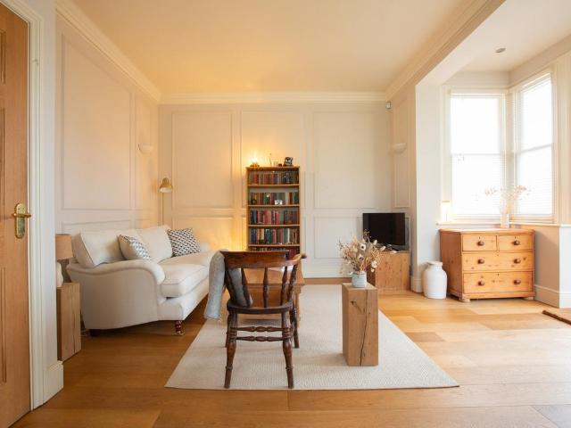 Flat for sale in Northampton, Northamptonshire