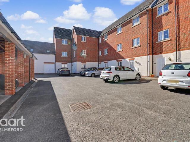 Flat for sale in Sandon, Chelmsford