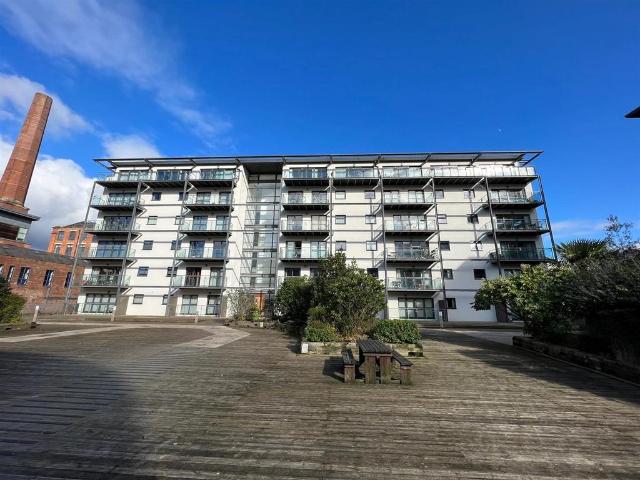Flat for sale in Georgia, Greater Manchester