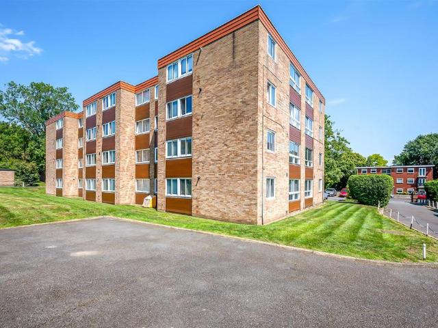 Flat for sale in Shortlands, Greater London