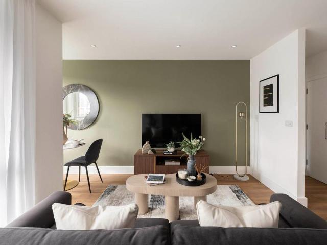 Flat for sale in Bermondsey, Isle Of Man