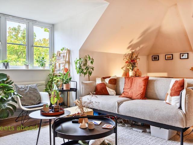 Flat for sale in London Borough of Croydon, Greater London