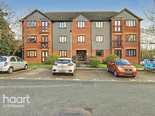 Flat for sale in Bedwell, Shephall
