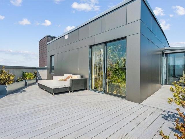 Flat for sale in London Borough of Tower Hamlets, Greater London