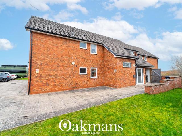 Flat for sale in Redditch, Worcestershire