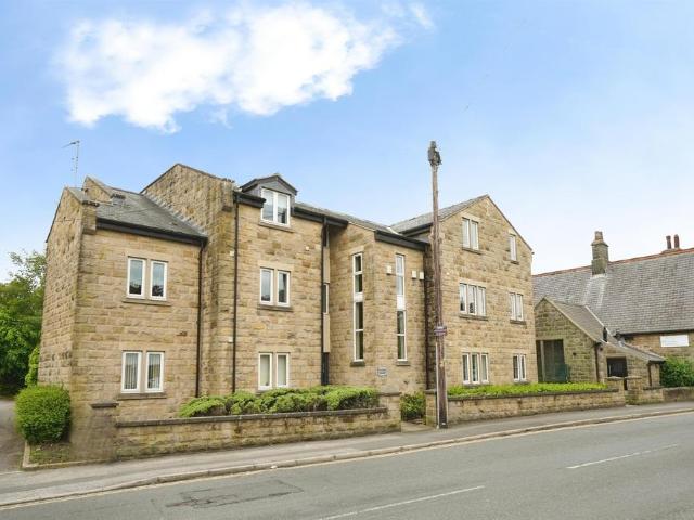 Flat for sale in Horsforth, West Yorkshire