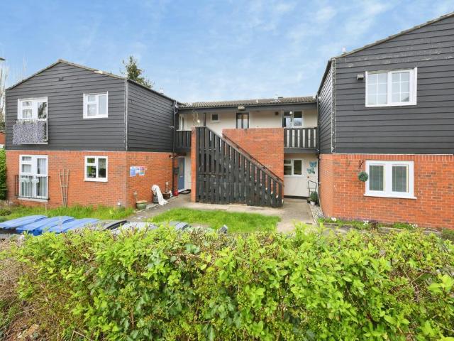 Flat for sale in Great Parndon, Harlow