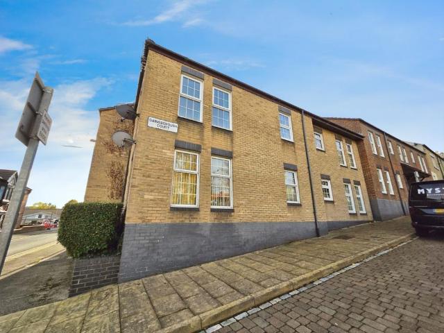 Flat for sale in Bishop Auckland