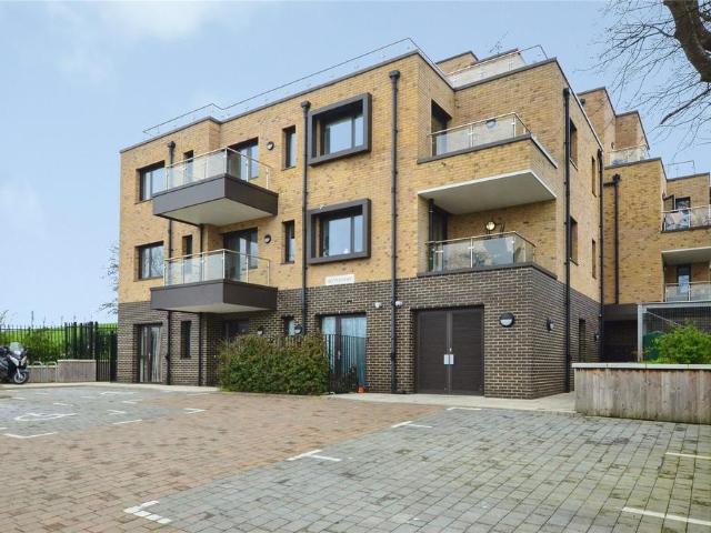 Flat for sale in Alperton, Greater London