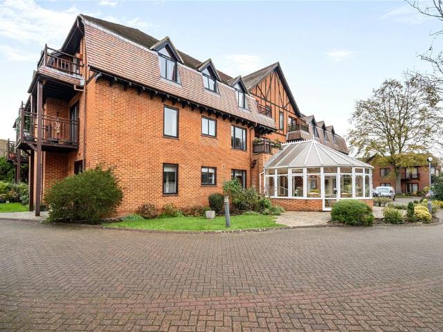 House for sale in Hart, Hampshire