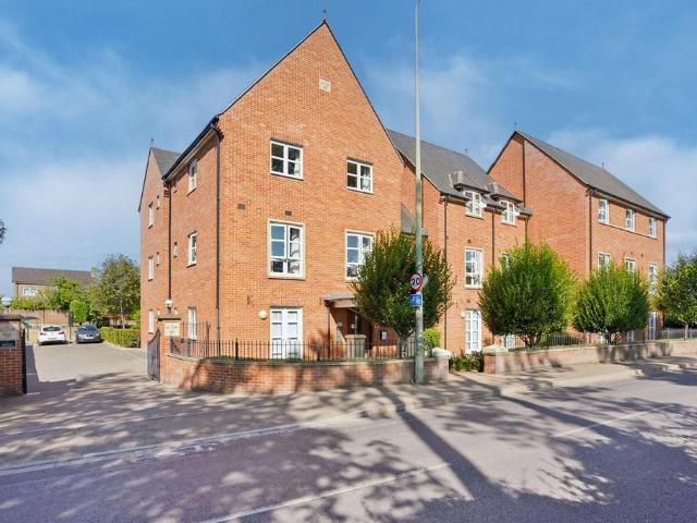 Flat for sale in Caldecott, Vale of White Horse