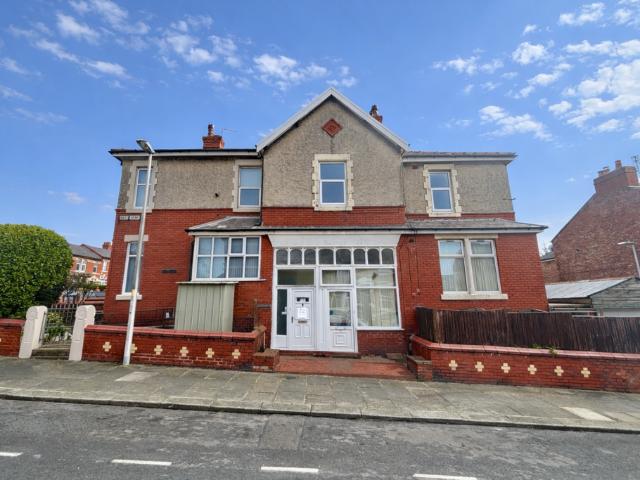 Flat for sale in Queenstown, Blackpool