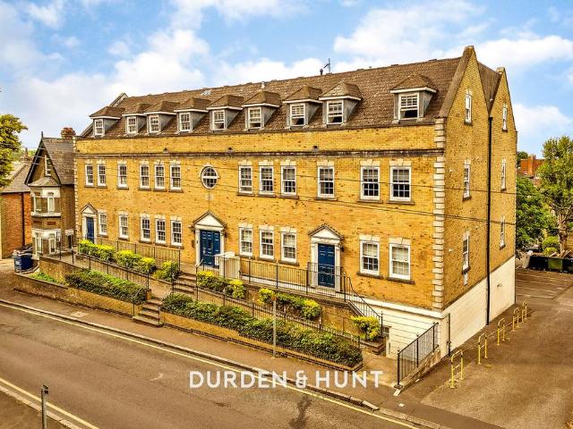 Flat for sale in Navestock Side, Essex