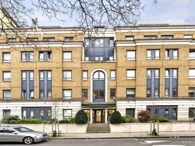 Flat for sale in South Hampstead, Greater London