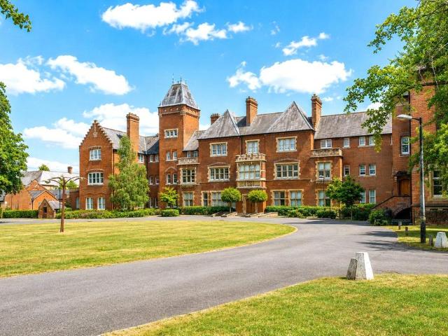 Flat for sale in Cholsey Meadows, South Oxfordshire