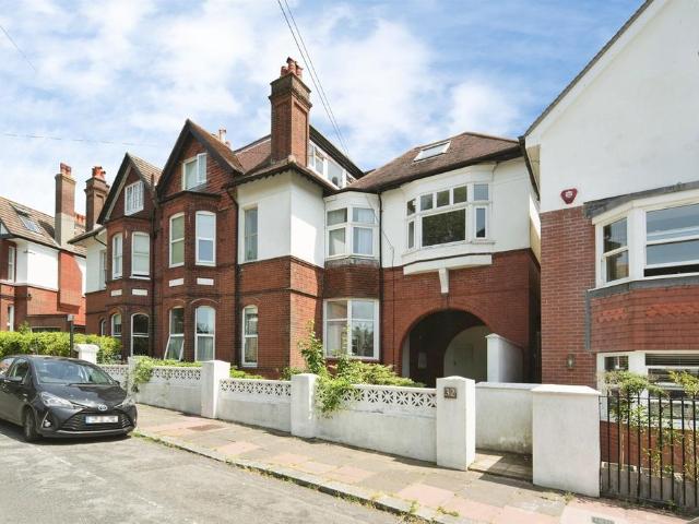 Flat for sale in Brighton & Hove