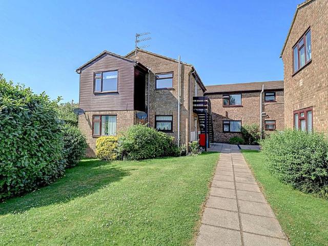 Flat for sale in Penn Bottom, Buckinghamshire