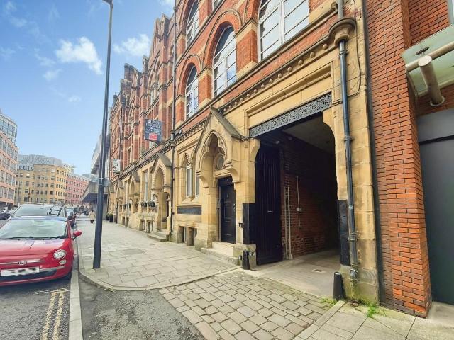 Flat for sale in Woodhouse, West Yorkshire