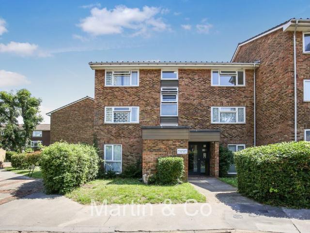 Flat for sale in London Borough of Croydon, Addiscombe