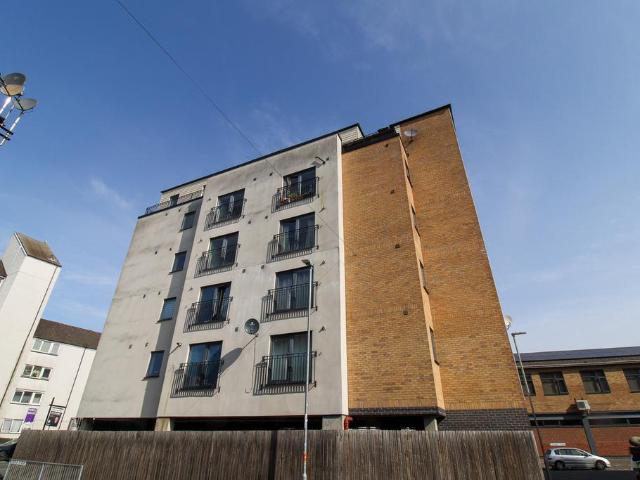 Flat for sale in Semilong, Northampton