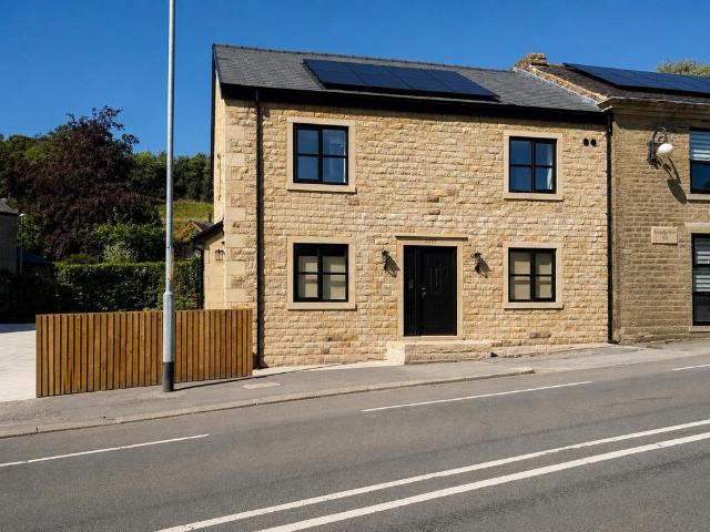 Flat for sale in Holme, Irwell Vale