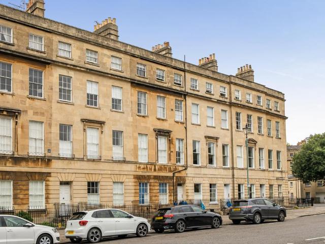 Flat for sale in Bathwick, Bath