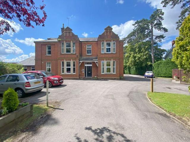 House for sale in Cranham Gate, Pamington