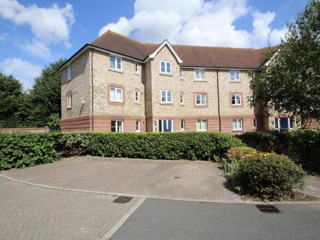 Flat for sale in St. Marys Island, Gillingham