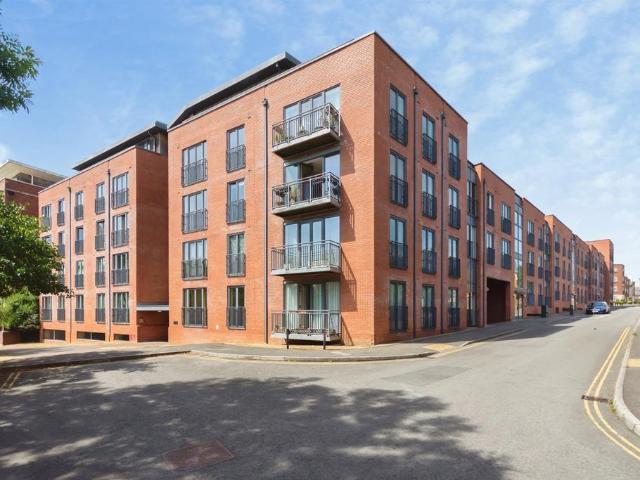 Flat for sale in Dickens Heath, Solihull
