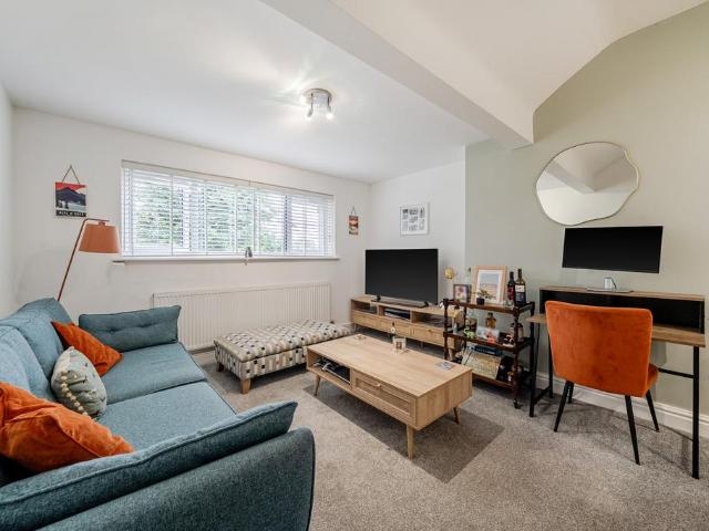 Flat for sale in Georgia, Greater Manchester