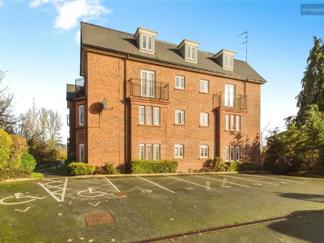 Flat for sale in Kingsbourne, Nantwich