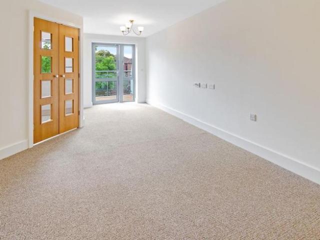 Flat for sale in London Borough of Sutton, Greater London
