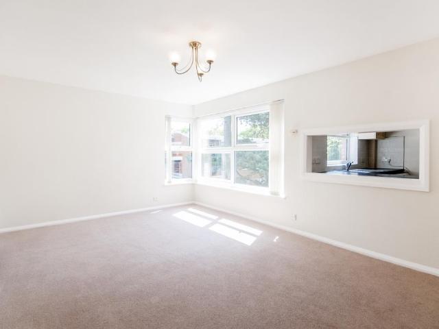 Flat for sale in The Slade, Oxfordshire