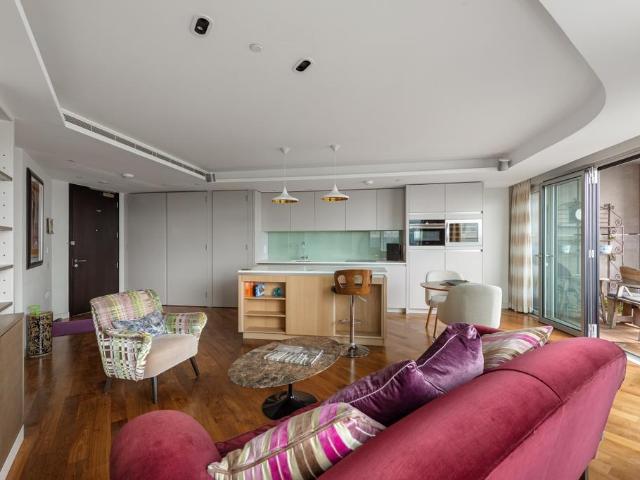 Flat for sale in Finsbury, Greater London