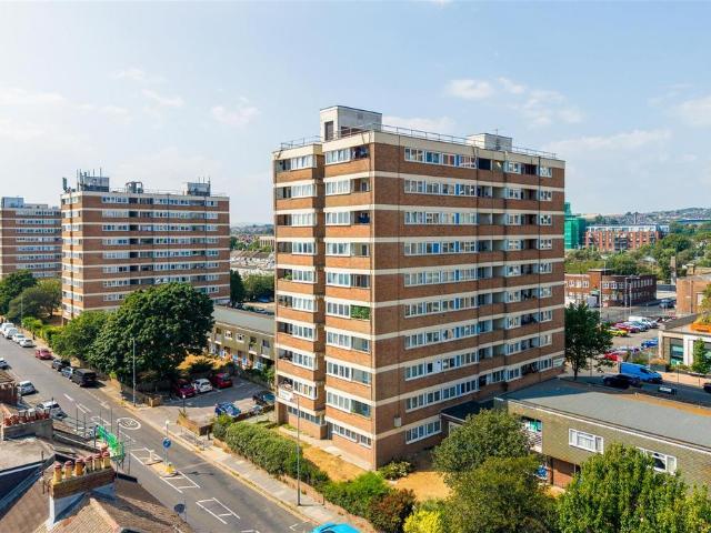 Flat for sale in Aldrington
