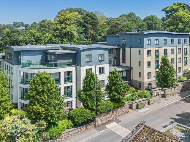 Flat for sale in Trelander, Penweathers