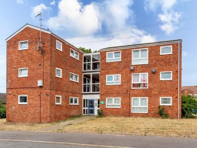 Flat for sale in New Catton, East Bank