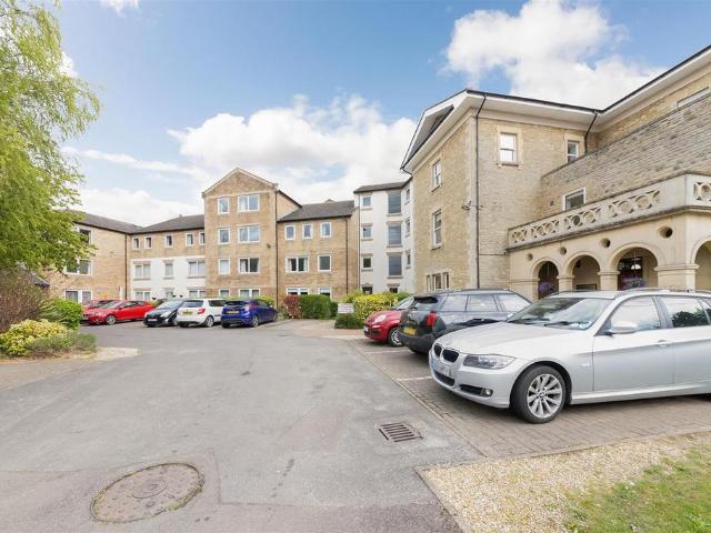 Flat for sale in Thrupp, Cherwell