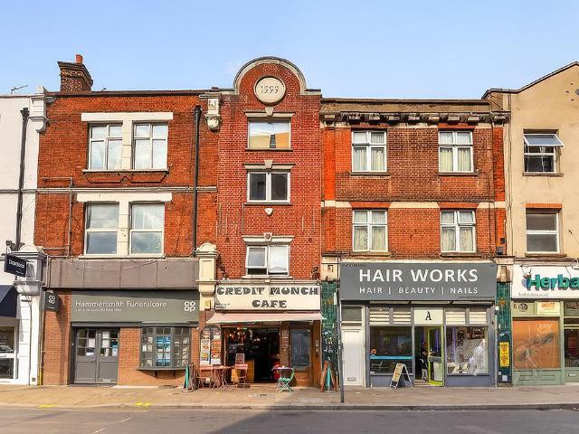 Flat for sale in Hammersmith, Greater London
