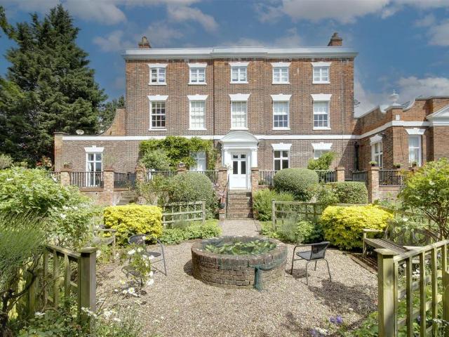 Flat for sale in North Ferriby, East Riding Of Yorkshire