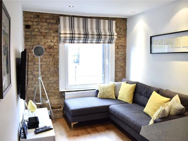 Flat for sale in West Hampstead, Greater London