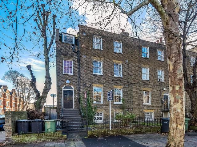 Flat for sale in Loughborough Junction, Greater London